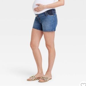 Under Belly Maternity Jean Shorts - Isabel
Maternity by Ingrid & Isabel